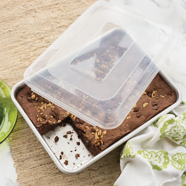 Nordic Ware Rectangular Cake Pan with Lid